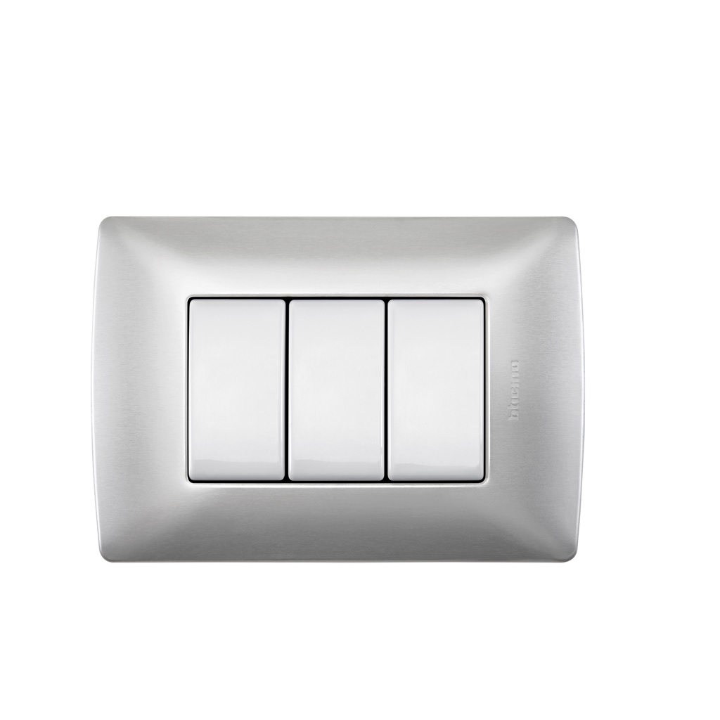 BTICINO MX PLACA ALUMINIO 3 VENTANAS CHASIS PLATA TAXCO (QZ4803M3AAN) (E)