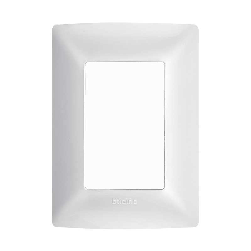 BTICINO MX PLACA RESINA 3 VENTANAS CHASIS BLANCO MÉRIDA (QZ4803M3BN) (E)