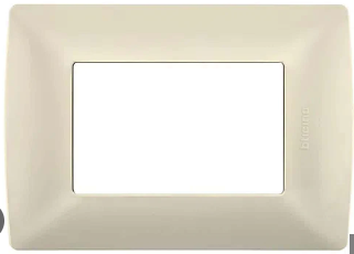 BTICINO MX PLACA RESINA 3 VENTANAS CHASIS MARFIL (QZ4803M3MA) (E)