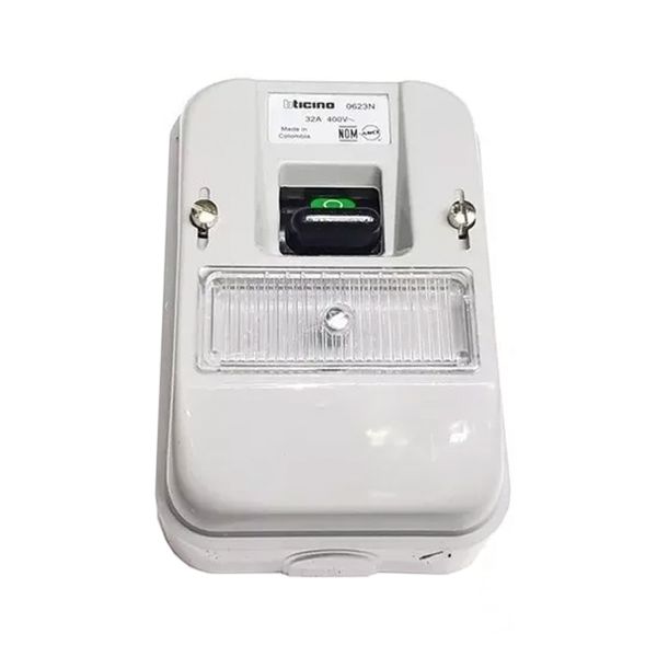 BTICINO INTERRUPTOR DE SOBREPONER 3 POLOS 1 TIRO (0623N)(E)